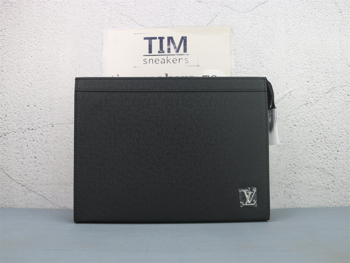 Free Shipping LV Pochette Voyage Taiga Leather M30450